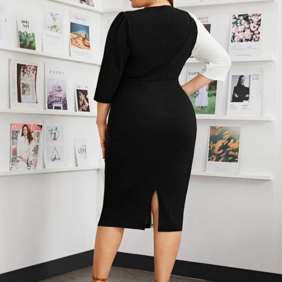 Buttoned Split Back Dress - Picture 2 of 7